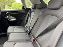 Audi Q3 2019 TFSI CoD Sport - Thumb 11