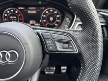 Audi A4 Avant 2019 TFSI Black Edition - Thumb 14