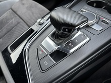 Audi A4 Avant 2019 TFSI Black Edition - Thumb 18