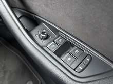 Audi A4 Avant 2019 TFSI Black Edition - Thumb 25