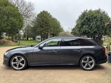 Audi A4 Avant 2019 TFSI Black Edition - Thumb 4