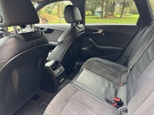 Audi A4 Avant 2019 TFSI Black Edition - Thumb 24