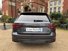 Audi A4 Avant 2019 TFSI Black Edition - Thumb 5