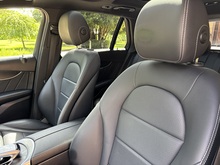 Mercedes-Benz GLC 2019 GLC250 AMG Night Edition - Thumb 21