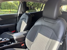 Kia Sportage 2023 T-GDi 4 - Thumb 19