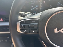 Kia Sportage 2023 T-GDi 4 - Thumb 32