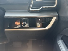 Kia Sportage 2023 T-GDi 4 - Thumb 33