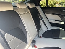 Jaguar XE 2015 V6 S - Thumb 13