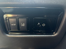 Jaguar XE 2015 V6 S - Thumb 20