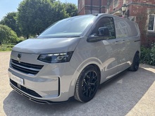 Volkswagen Transporter 2026 TDI T32 Commerce Pro - Thumb 2