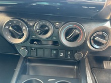 Toyota Hilux 2022 D-4D Icon - Thumb 23
