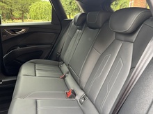 Audi Q4 e-tron 2023 Edition 1 - Thumb 12