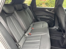 Audi Q4 e-tron 2023 Edition 1 - Thumb 20
