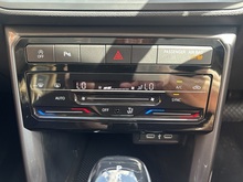 Volkswagen T-Cross 2023 TSI EVO SEL - Thumb 17