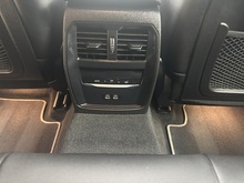 BMW 3 Series 2024 330e Sport - Thumb 12