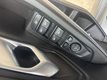 BMW 3 Series 2024 330e Sport - Thumb 17