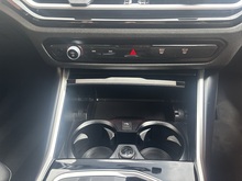 BMW 3 Series 2024 330e Sport - Thumb 20