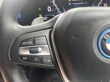BMW 3 Series 2024 330e Sport - Thumb 23