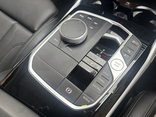 BMW 3 Series 2024 330e Sport - Thumb 27