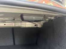 BMW 3 Series 2024 330e Sport - Thumb 28
