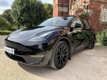 Tesla Model Y 2024 Long Range - Thumb 2
