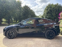 Tesla Model Y 2024 Long Range - Thumb 4