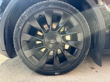 Tesla Model Y 2024 Long Range - Thumb 18