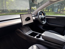Tesla Model Y 2024 Long Range - Thumb 15