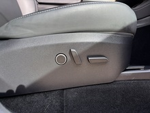 Tesla Model Y 2024 Long Range - Thumb 16