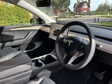 Tesla Model Y 2024 Long Range - Thumb 21