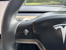 Tesla Model Y 2024 Long Range - Thumb 26