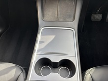 Tesla Model Y 2024 Long Range - Thumb 33