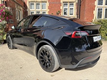 Tesla Model Y 2024 Long Range - Thumb 7