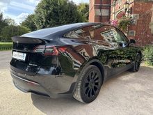 Tesla Model Y 2024 Long Range - Thumb 3