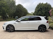 Volkswagen Golf 2023 TSI R - Thumb 6