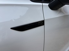 Volkswagen Golf 2023 TSI R - Thumb 14