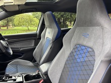 Volkswagen Golf 2023 TSI R - Thumb 19