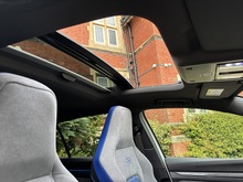 Volkswagen Golf 2023 TSI R - Thumb 30