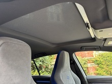 Volkswagen Golf 2023 TSI R - Thumb 22