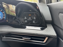 Volkswagen Golf 2023 TSI R - Thumb 34
