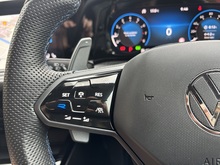 Volkswagen Golf 2023 TSI R - Thumb 36