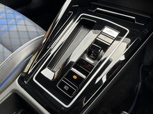 Volkswagen Golf 2023 TSI R - Thumb 37