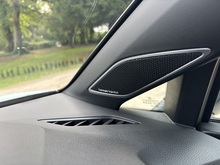 Volkswagen Golf 2023 TSI R - Thumb 13