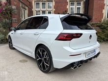 Volkswagen Golf 2023 TSI R - Thumb 3