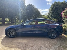 Tesla Model 3 2022 - Thumb 4