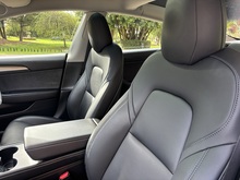 Tesla Model 3 2022 - Thumb 15