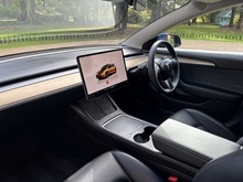 Tesla Model 3 2022 - Thumb 11