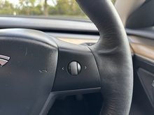 Tesla Model 3 2022 - Thumb 30